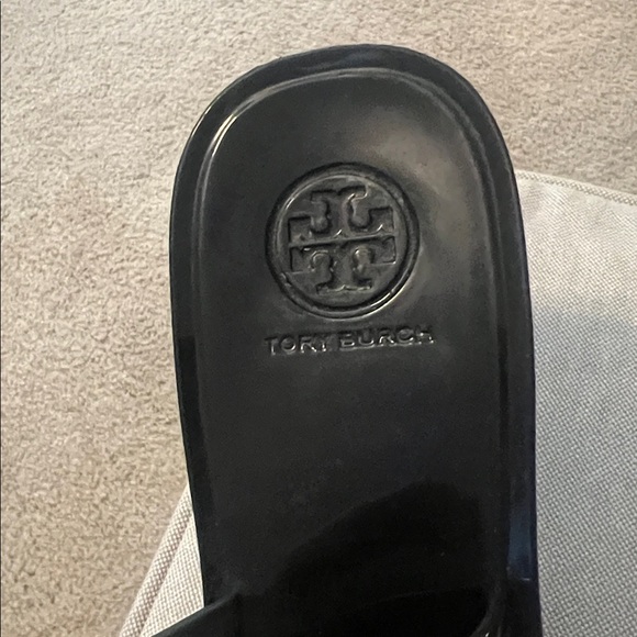 Tory Burch MINI MILLER JELLY THONG SANDAL Women's sz 8 black - Picture 3 of 4